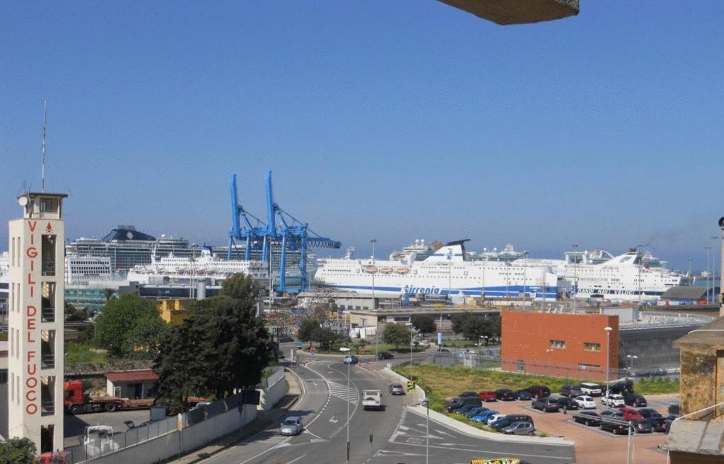 Hotel Traghetto Civitavecchia Eksteriør billede